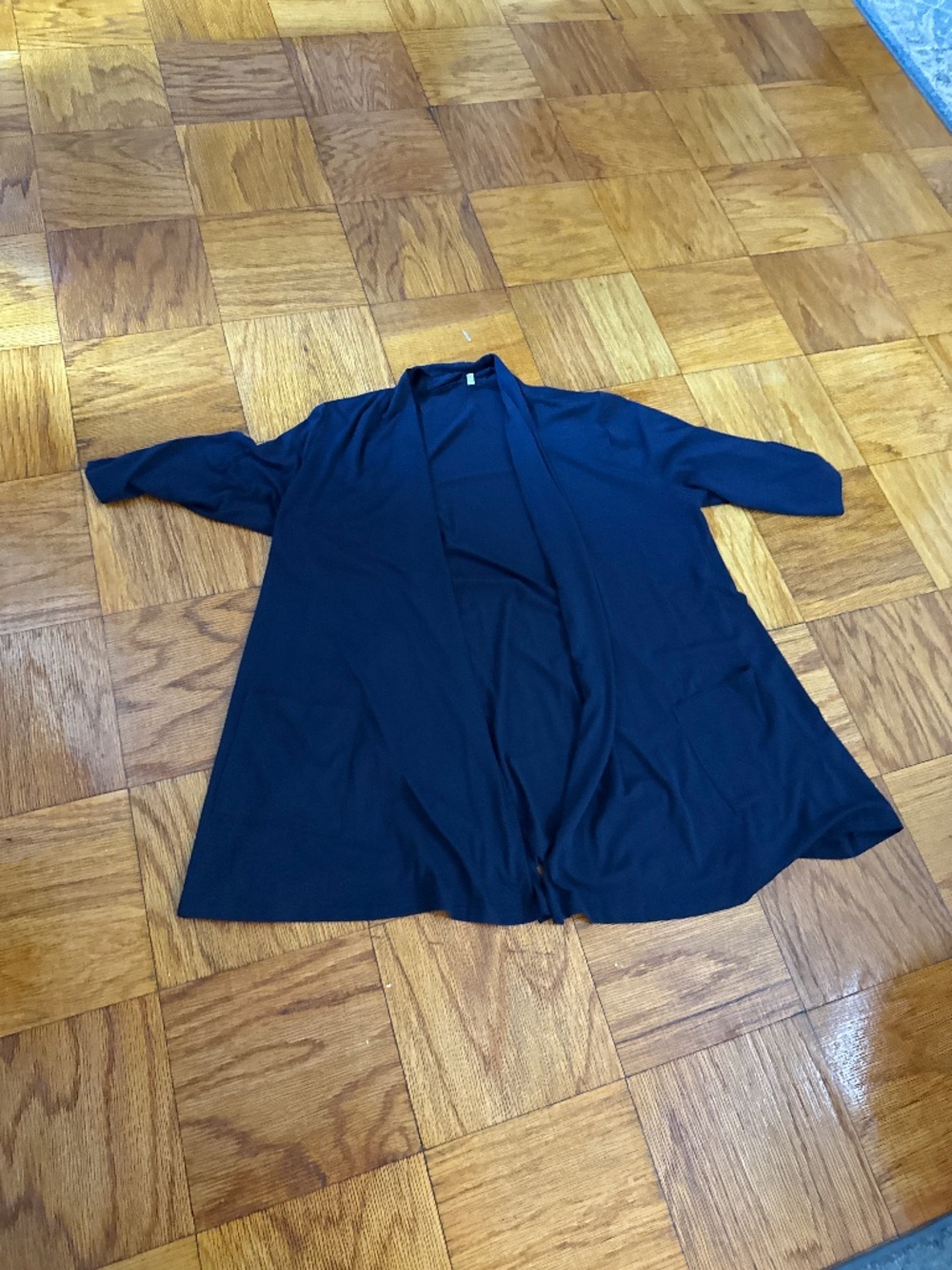 Navy knit half sleeve cardigan with front pockets, size 2X